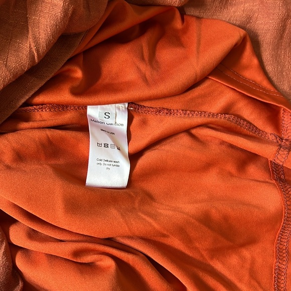 Maison Garrison Sofia Lace Crepe Tiered Short Sleeve in Rust Maxi Dress - Picture 8 of 8